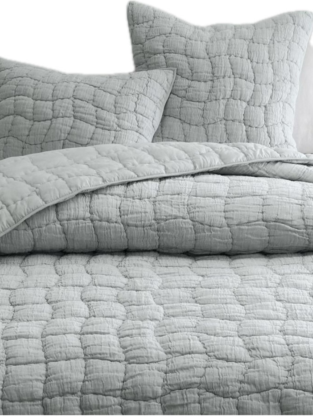Pottery Barn Cloud Chambray (light blue) Queen Linen Cotton Coverlet/Quilt